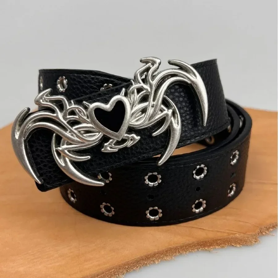 Men Gothic Belts Devil's Wings Vintage Heart Punk Metal Buckle Y2K Waistband PU Leather Studded Belt for Women Jeans Decoration