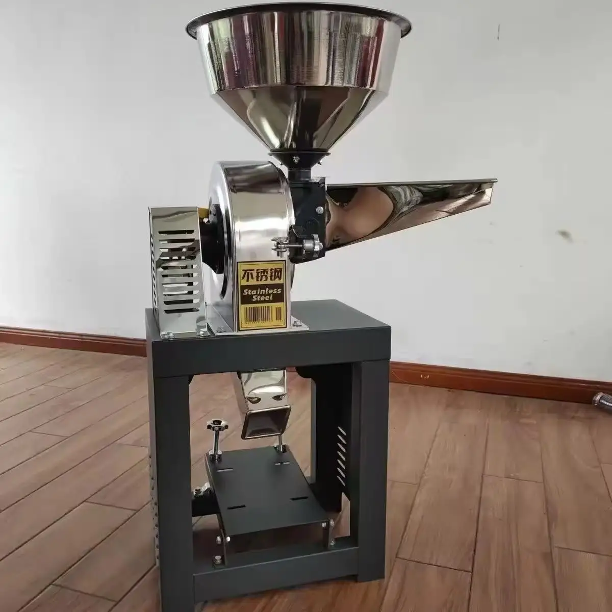 High Quality Stainless Steel Grinder Machine Ultrafine Pulverize Machinery For Spices Flour Large Grain Powder Feed Processing