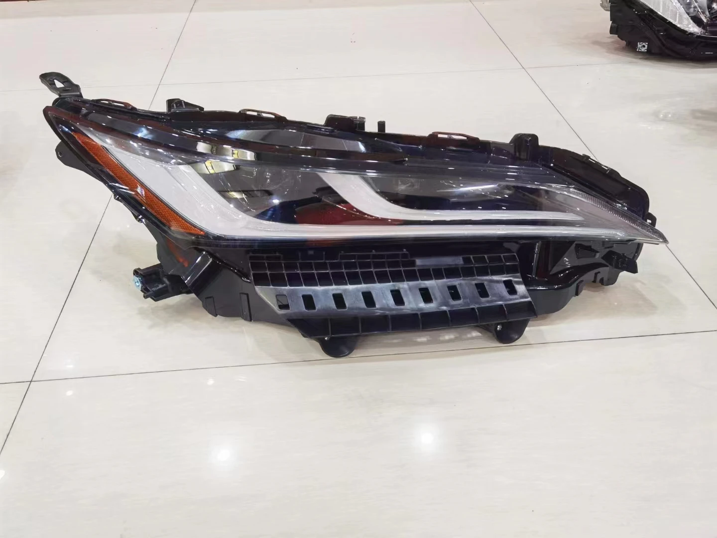 High Quality Head Light Lamp Styling Decoration White ABS Chrome Car Head Light Front LED Light for  Harrier 2020