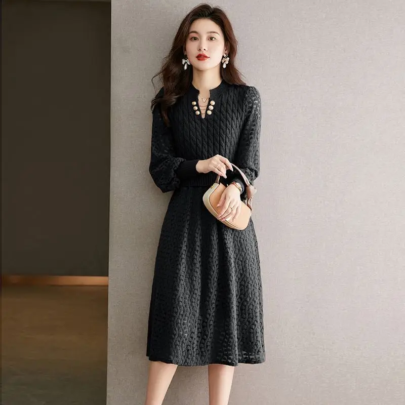 Elegant V-Neck Button Spliced Lace Rivet Midi Dress Women's Clothing 2023 Autumn Winter Loose Fake Two Pieces Lace Dress