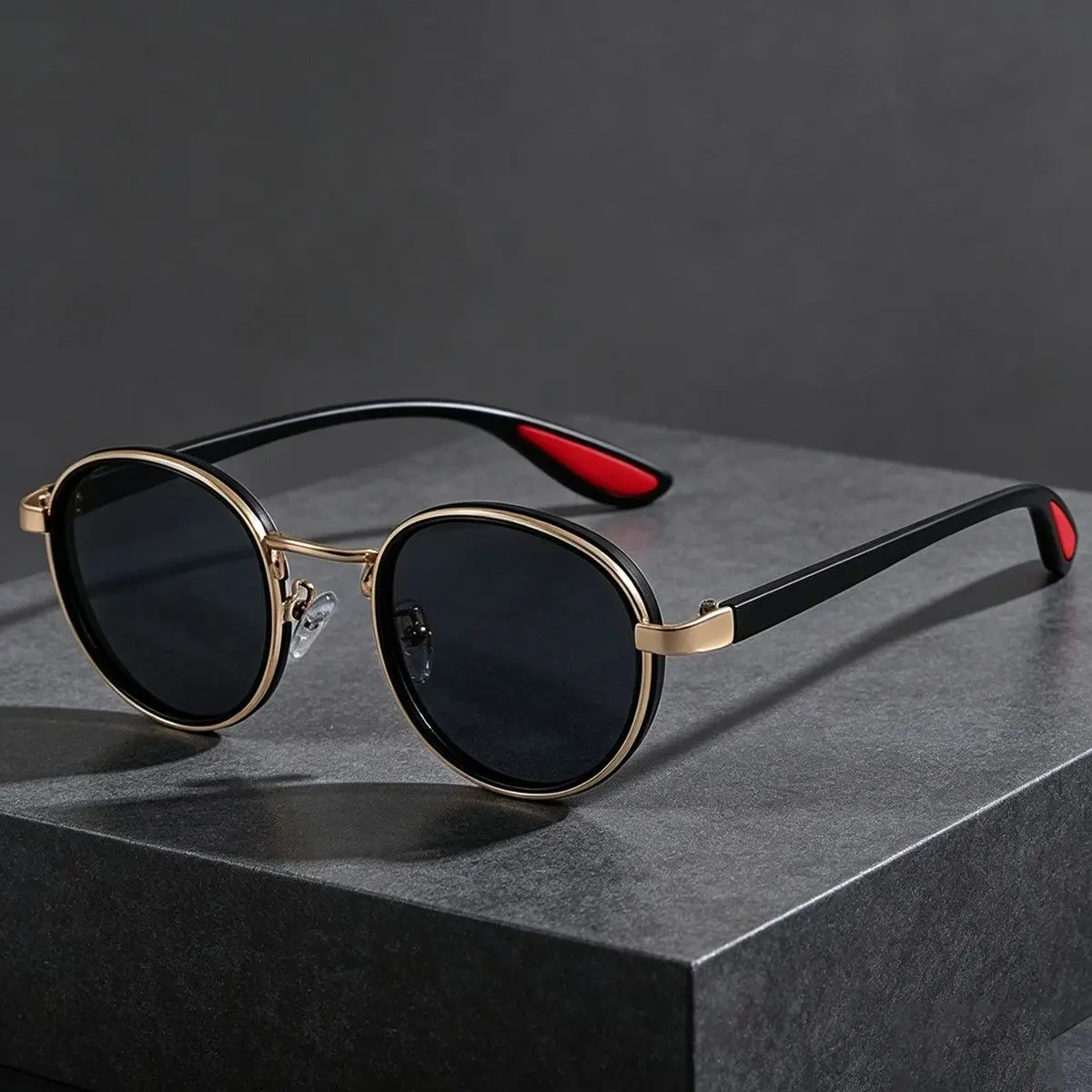 

Men's Retro Metal Frame Oval Sunglasses, Trendy UV Protection, Versatile Sunwear