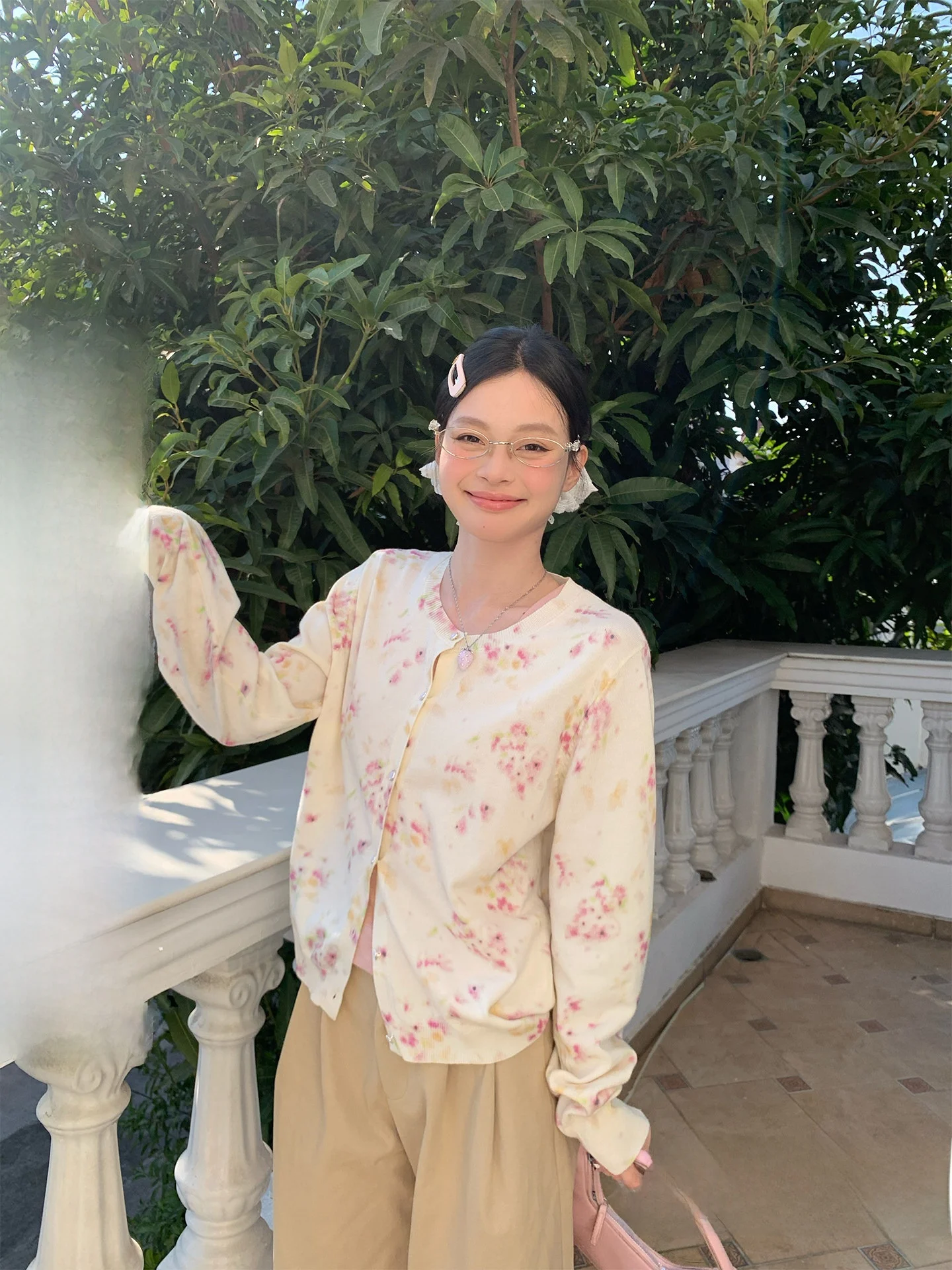 

Новый женский вязаный кардиган с цветочным узором, свободный крой, весенняя коллекция, уникальный красивый корейский стиль для повседневной носки