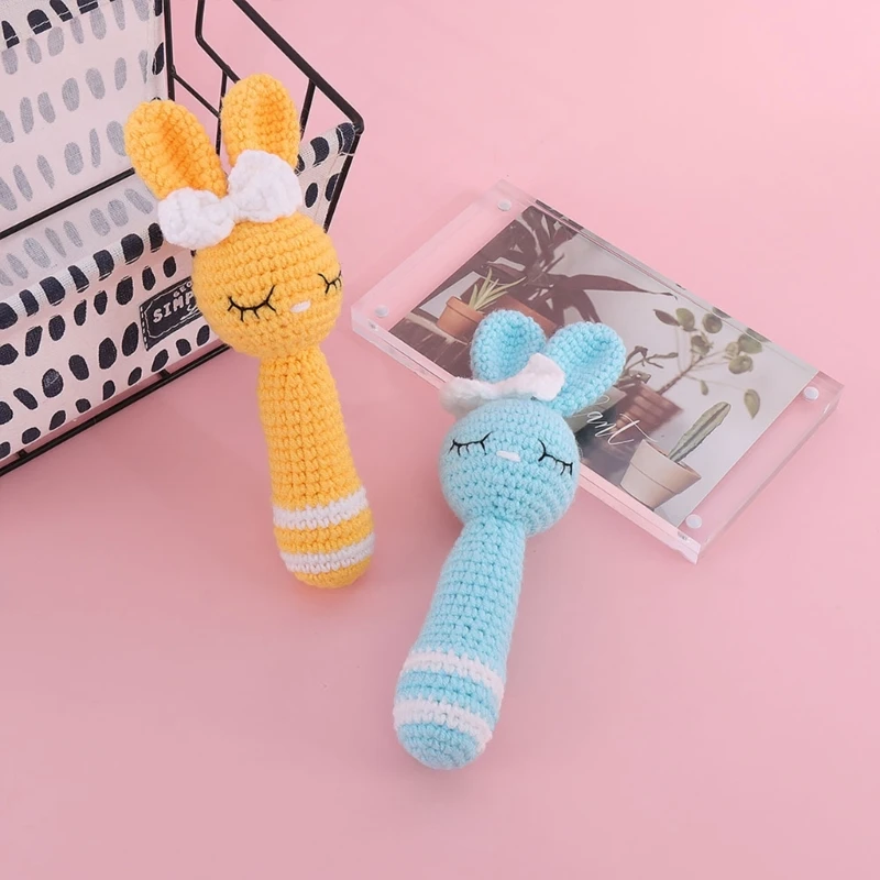 Sweet Handmade Crochet Rattle Xoa Dịu Động Vật Đồ Chơi Cầm Tay Trẻ Sơ Sinh Xoa Dịu Miếng Dán