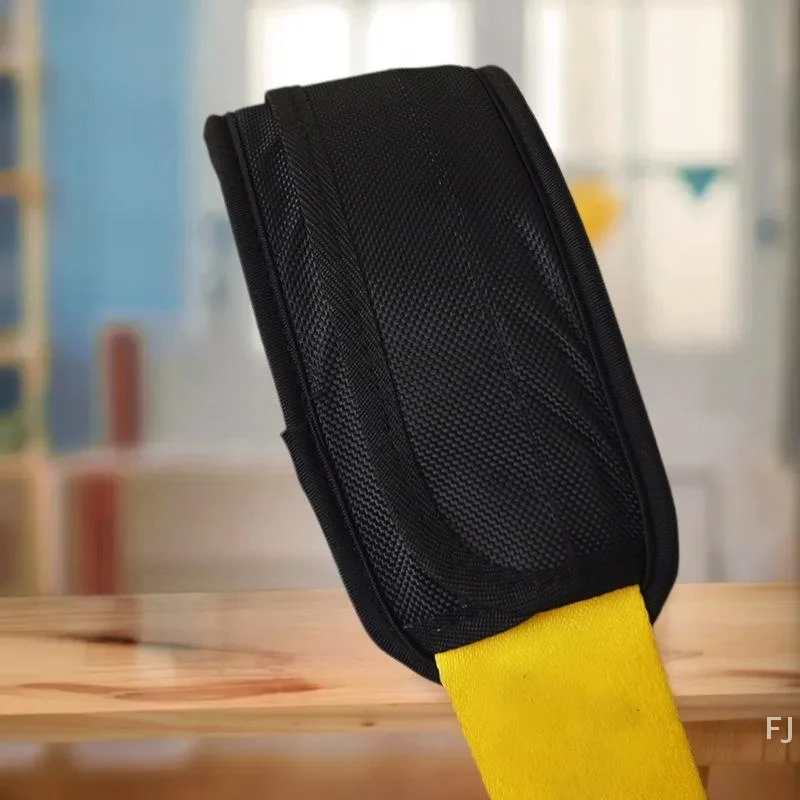 Spallacci neri premium per ridurre il peso e ampia tracolla per zainetto per un comodo trasporto di zaini