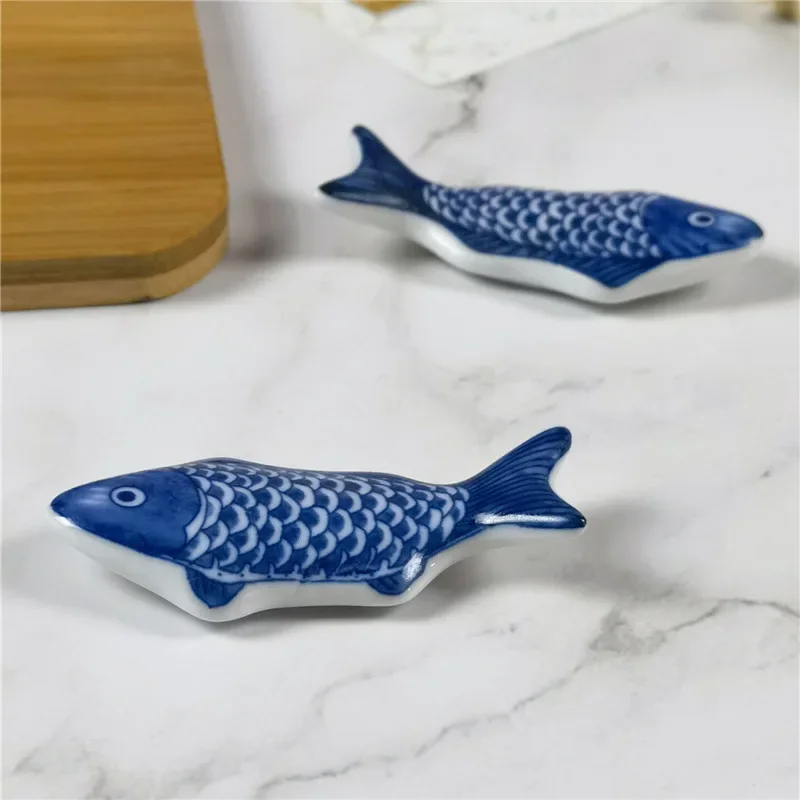 1-2Pcs Cute Fish Shape Ceramic Decorative Chopsticks Holder Rack Spoon Fork Rest Kitchen Tableware Spoon Holder