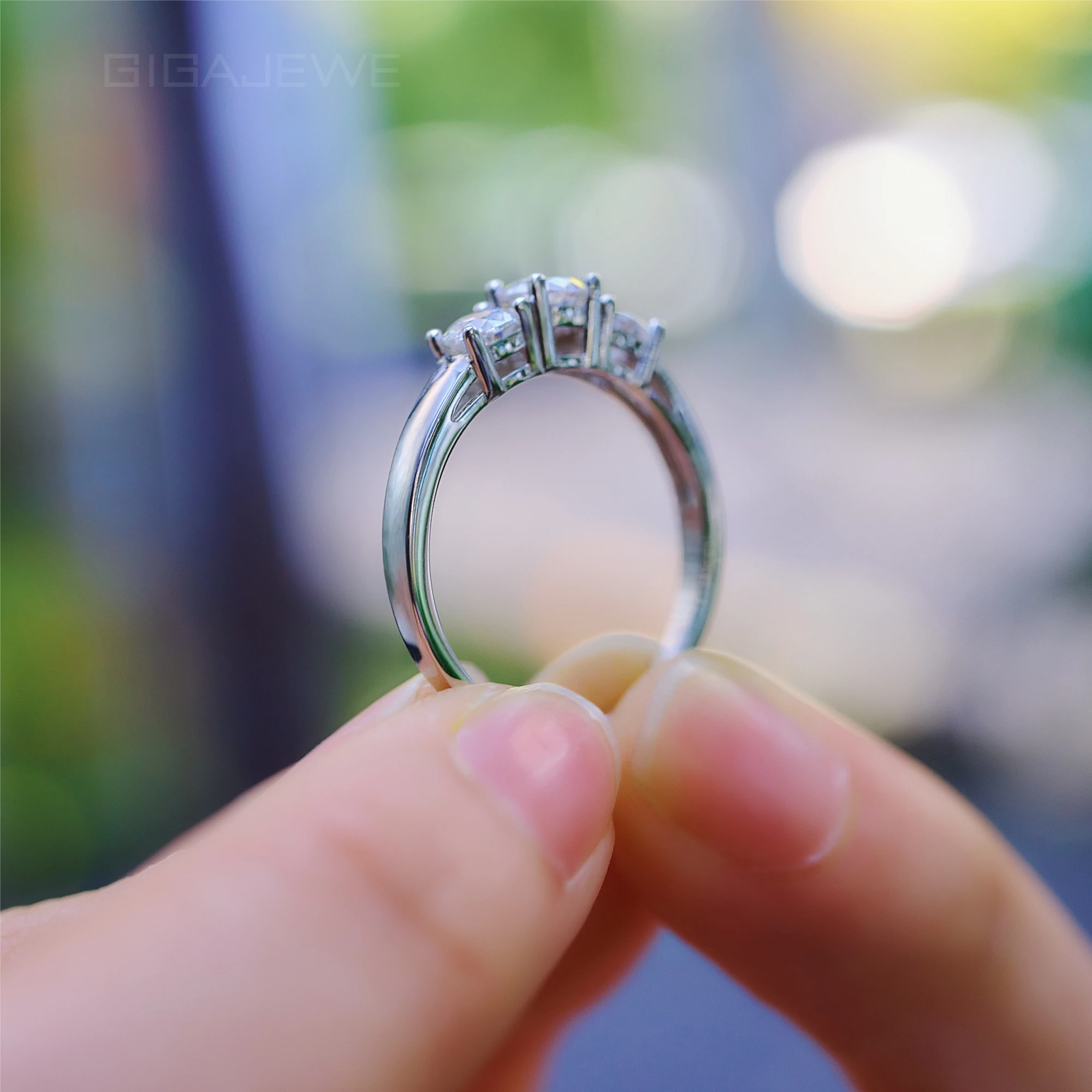 GIGAJEWE Total 1.0ct 4.5mm+2X4.0mm  Round Cut D VVS1 Moissanite 925 Silver Ring Diamond Test Passed Girlfriend Women Gift