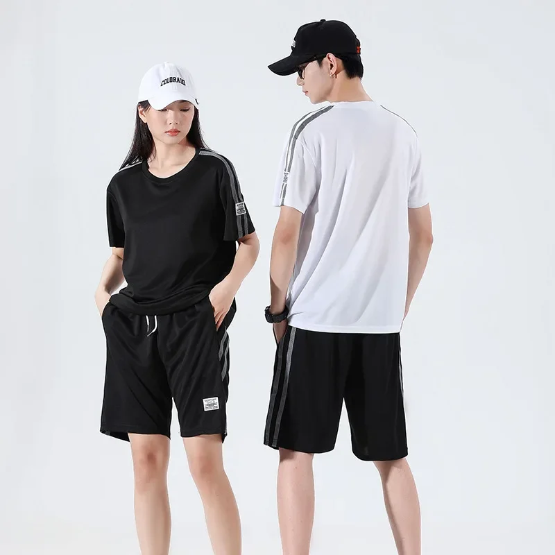 

Мужские и женские спортивные костюмы, модный спортивный костюм в полоску, быстросохнущая рубашка с короткими рукавами и спортивные шорты, комплект пляжной футболки унисекс