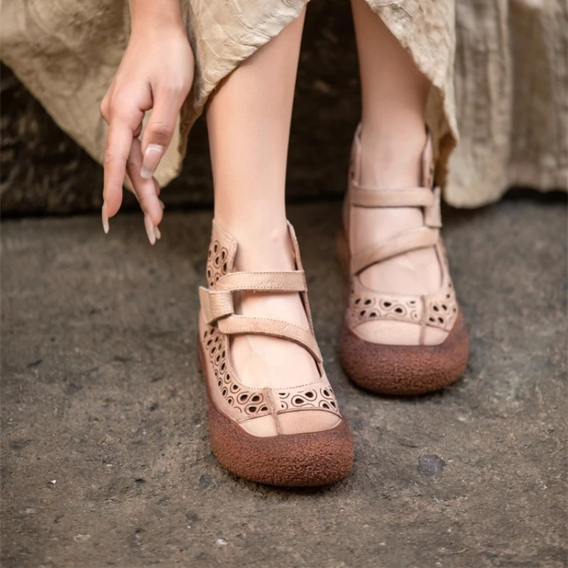 2025 New Women Sandals Lightweight Hollow Out Casual Sandals Summer Retro Handmade Women Shoes Leather Soft Bottom Mom Sandals image 5