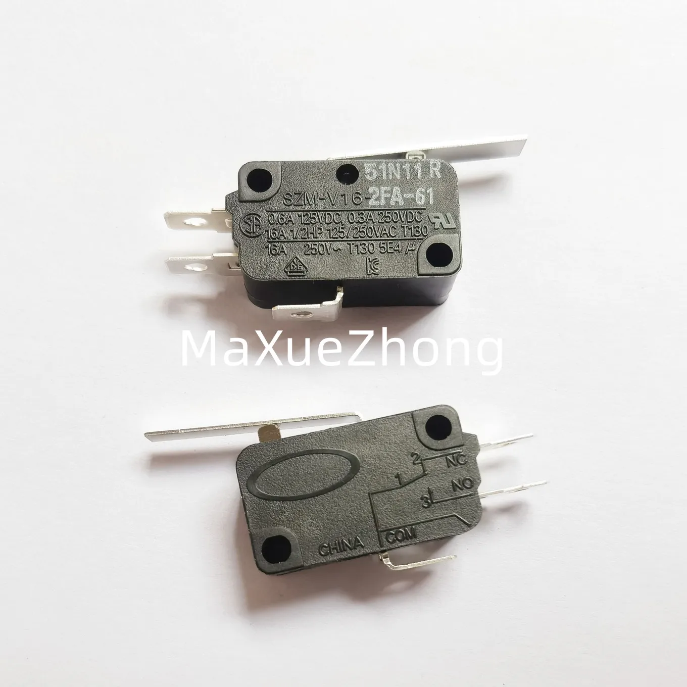 Original New 100% SZM-V16-2FA-61 micro switch 0.6A125VDC 0.3A250VDC with push rod 3pin