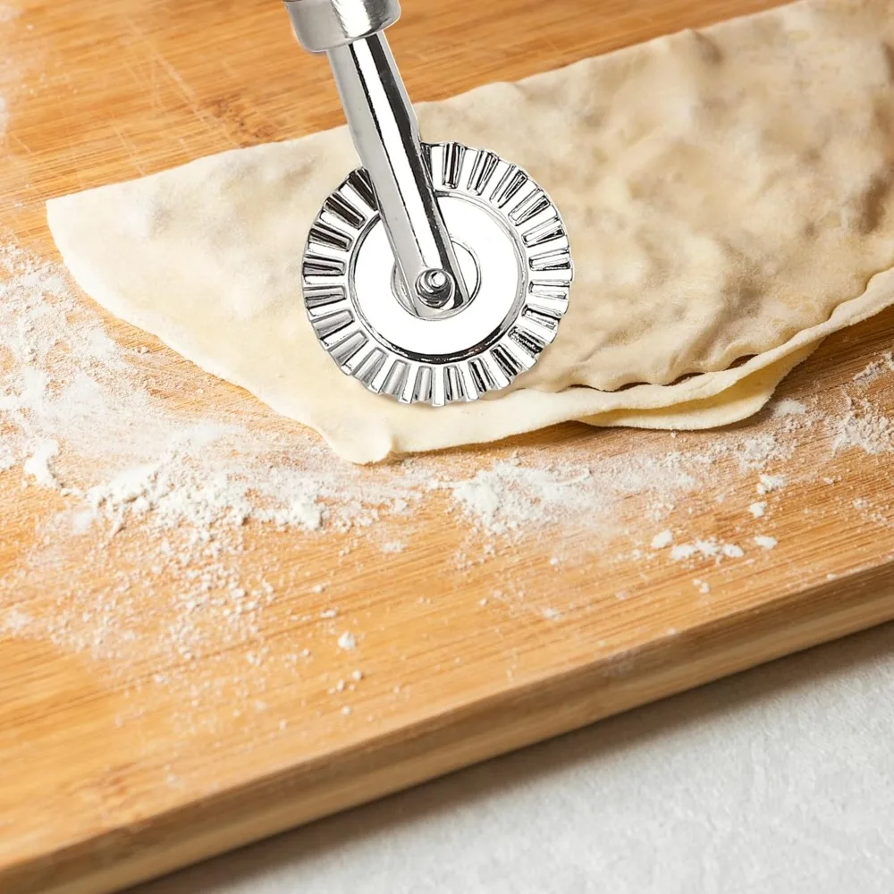 

Manual Pizza Lace Rolling Wheel Zinc Alloy Wooden Handle Side-Embossed Biscuit Mold Handheld Pie Embossed Edge Cutter Baking