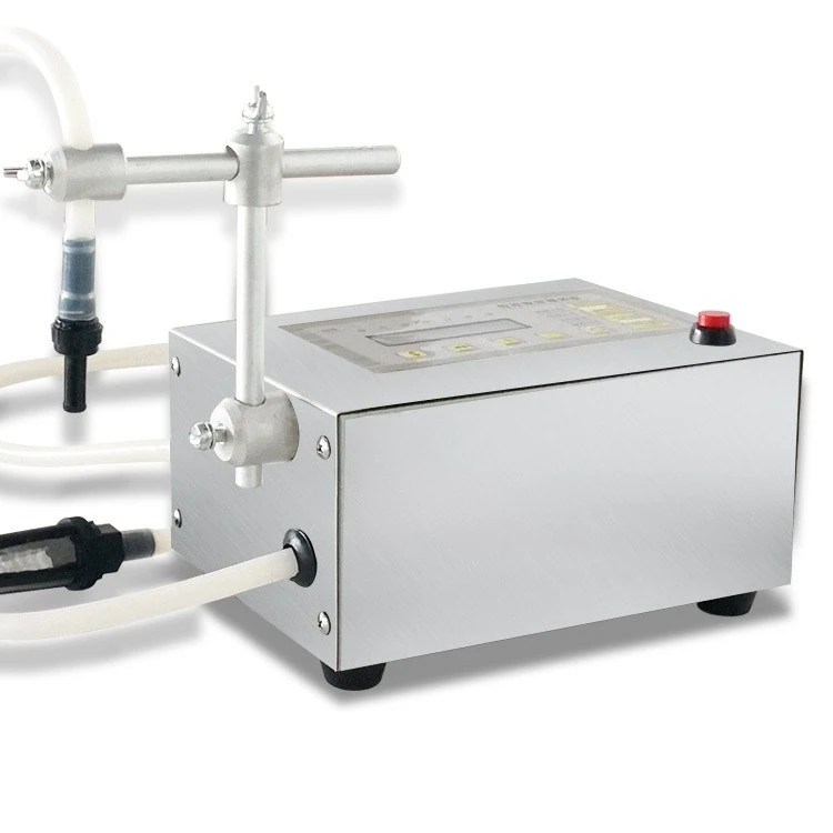 Numerical control liquid filling machine, mineral water filling machine, beverage filling machine