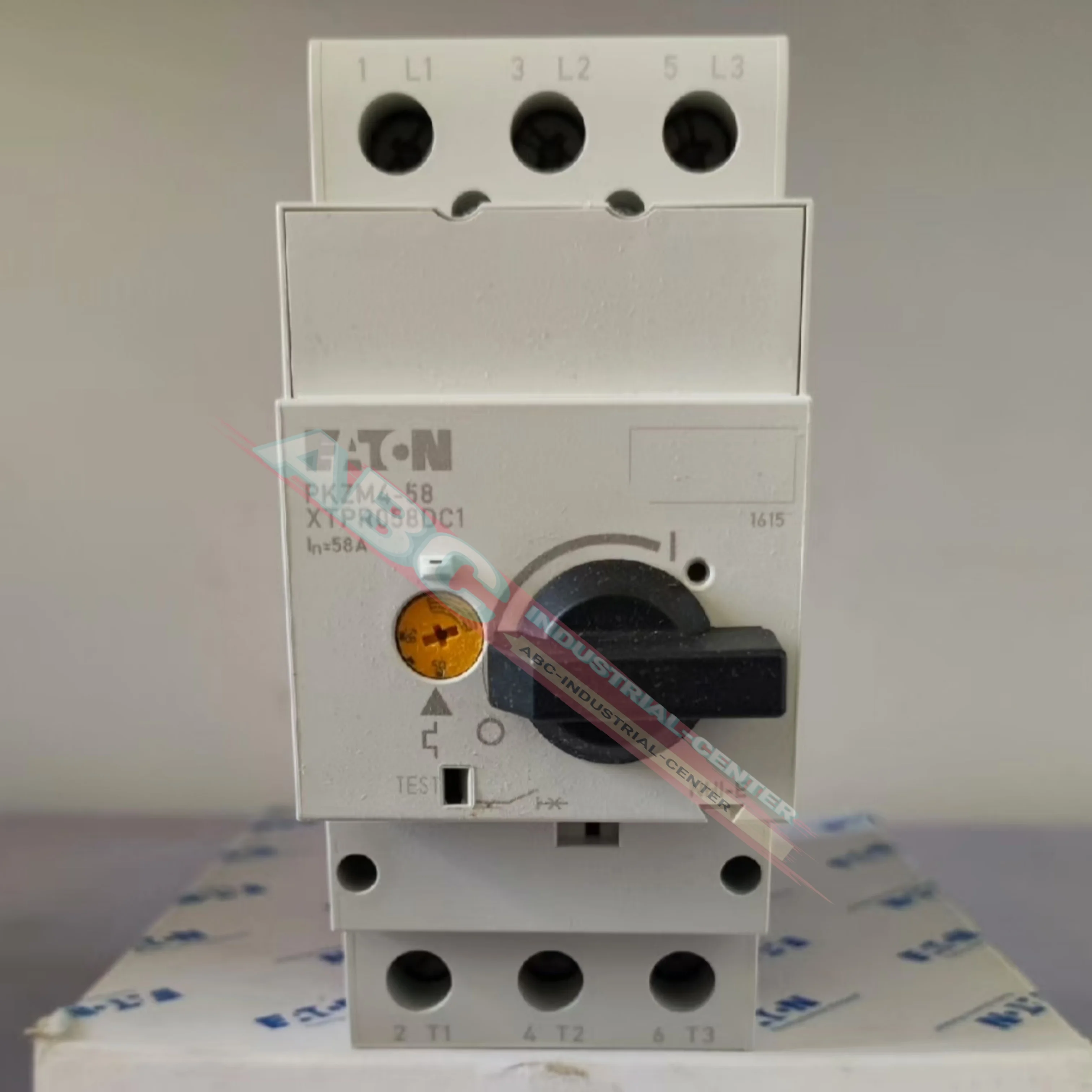 

автоматический выключатель PKZM4-58 новый в упаковке