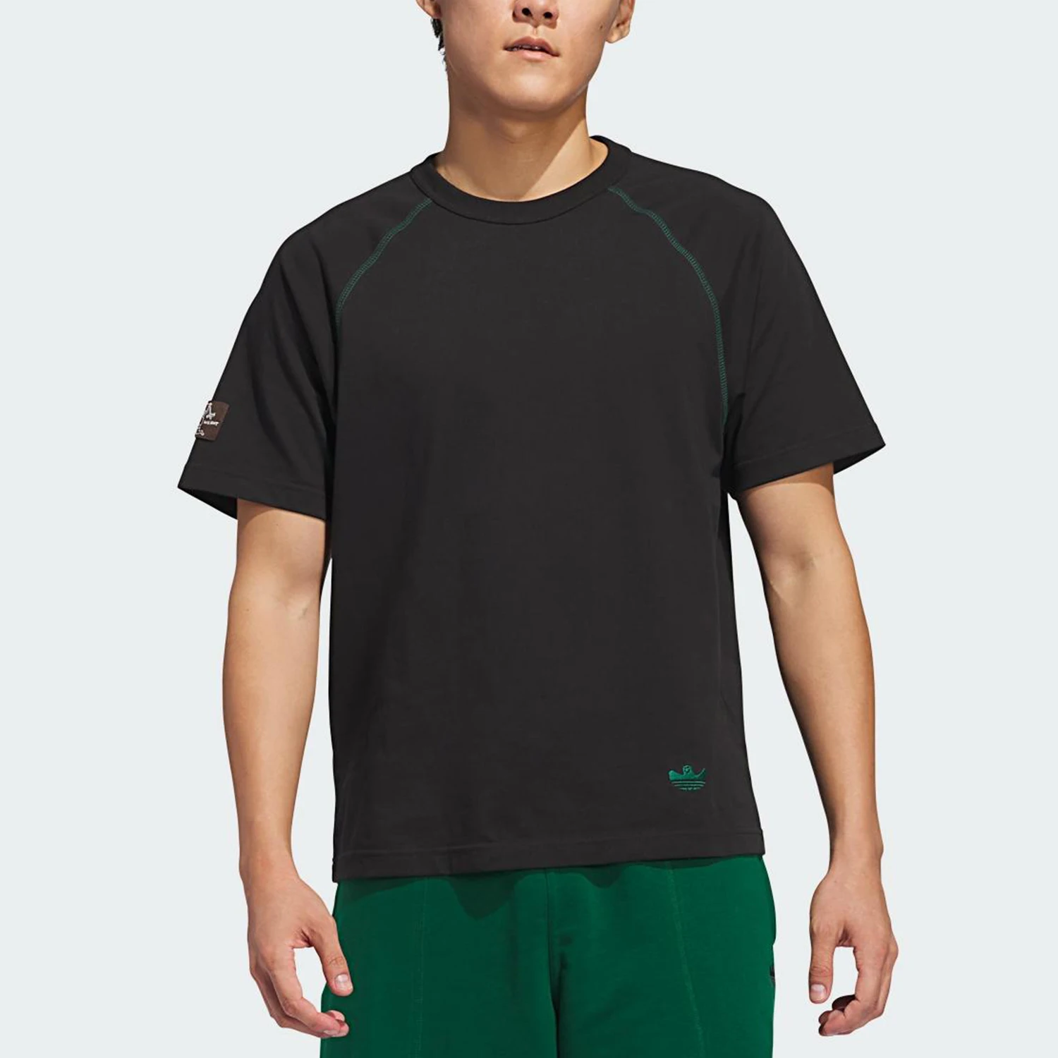 

Официальный аутентичный мужской Trefoil Adidas с дышащей линией и коротким рукавом JC7654