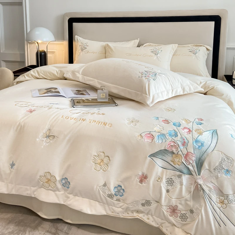 4Pcs Luxury Butterfly Flowers Embroidery Winter Thickened Velvet Bedding Set Duvet Cover Set Flat/Fitted Bed Sheet Pillowcases