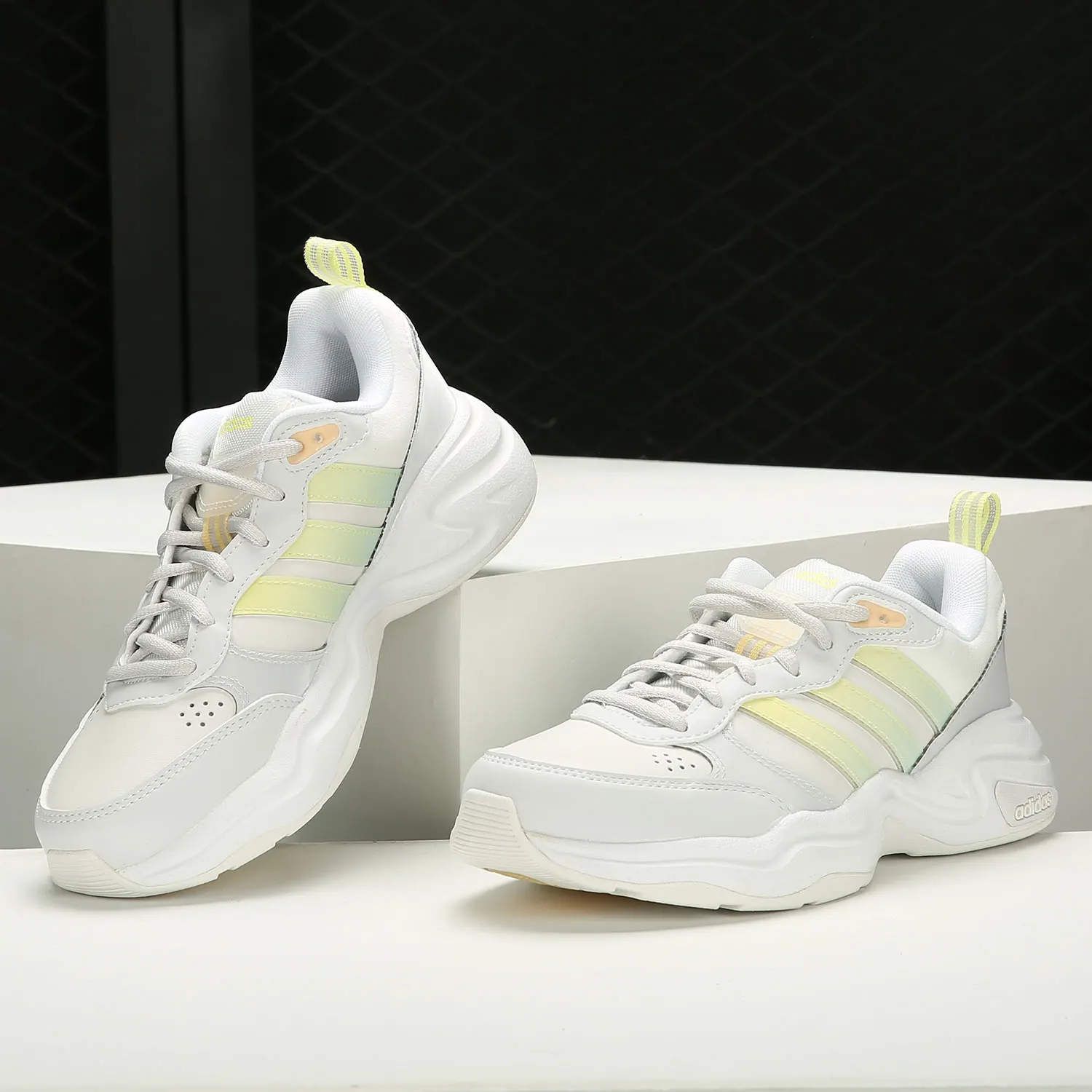 

Adidas genuine STRUTTER New Unisex Lightweight Running Shoes GW2995