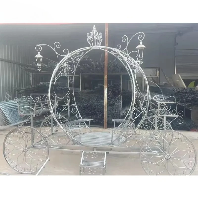 

Sleek Luxury Wedding Props White Metal Cinderella Carriage Royal Princess Cinderella