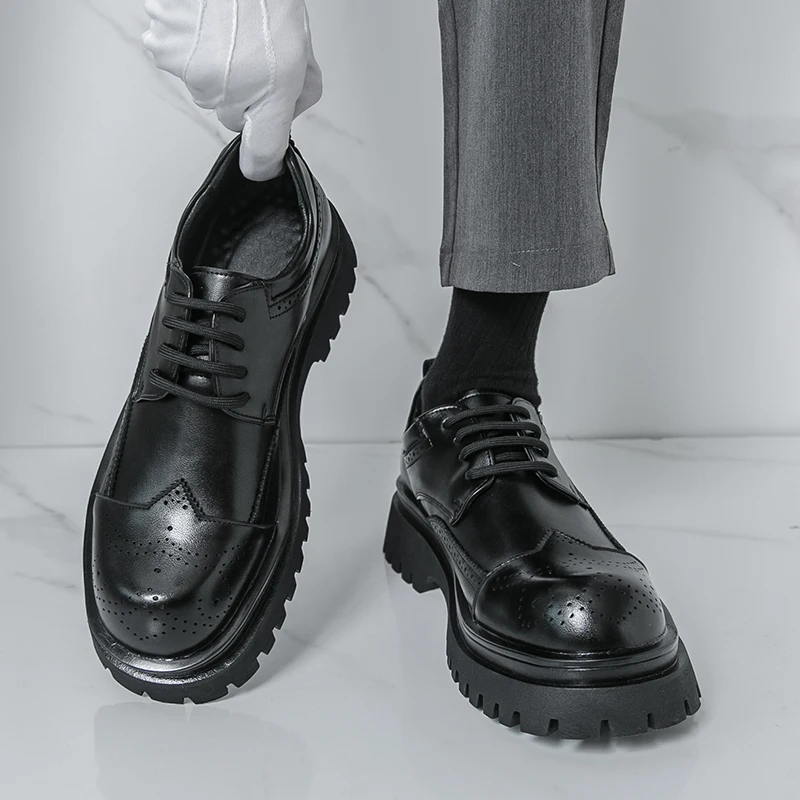 الكلاسيكية السوداء الرجال الخريف مريحة الدانتيل يصل منحوتة أكسفورد أحذية عالية الجودة الرجال سميكة سوليد عدم الانزلاق أحذية من الجلد عادية