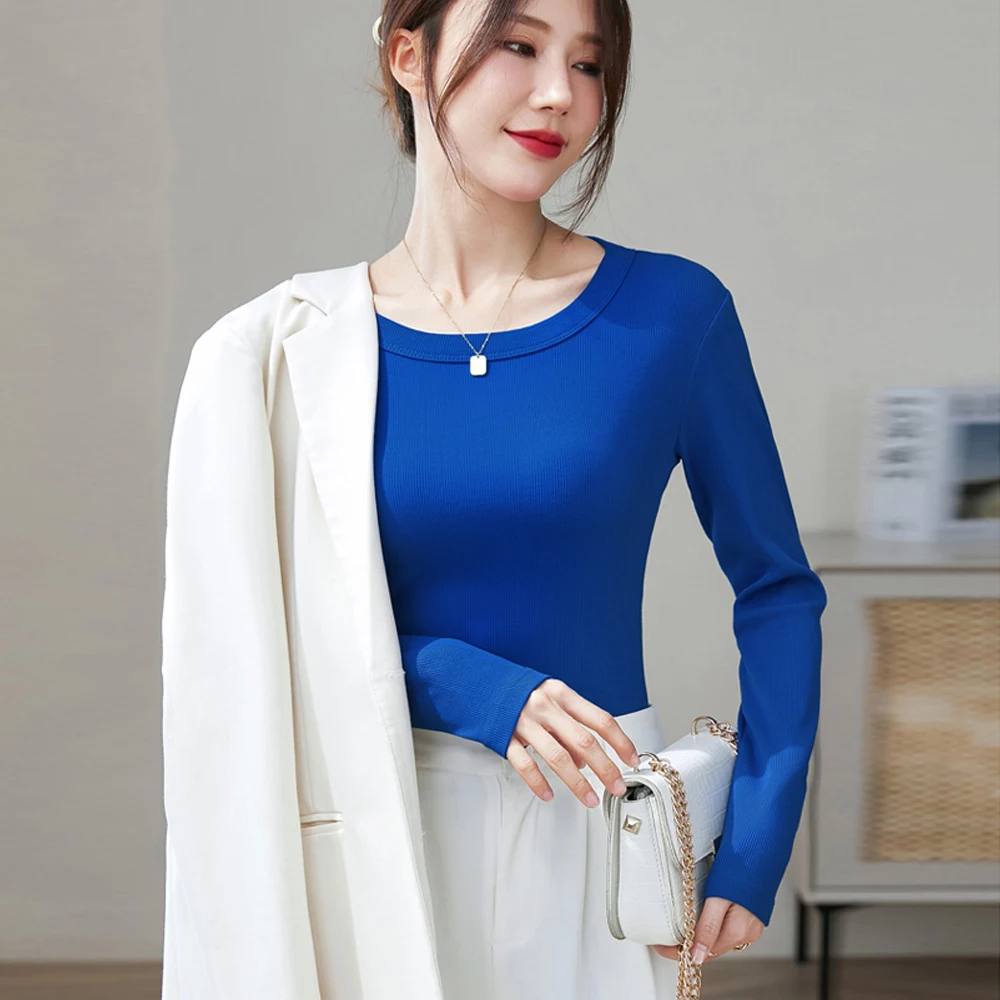 

European long sleeved t-shirt women's autumn new high-end fashion light luxury solid color slim fit round neck plus size top