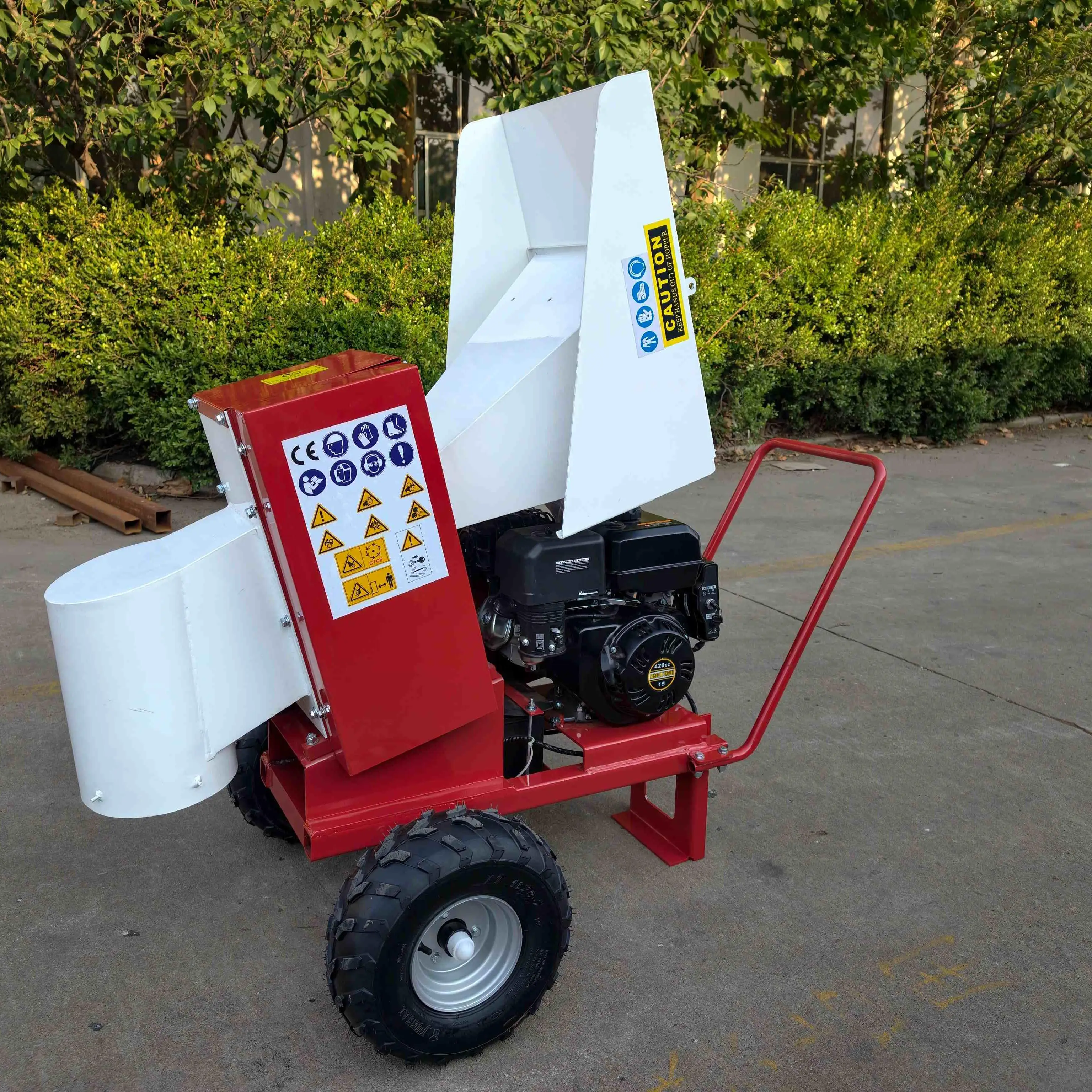 Trailer Mounted Heavy Duty 15hp  Engine Petrol Motor Wood Chipper Log Tree Branch Wood Chipper Shredder Machine