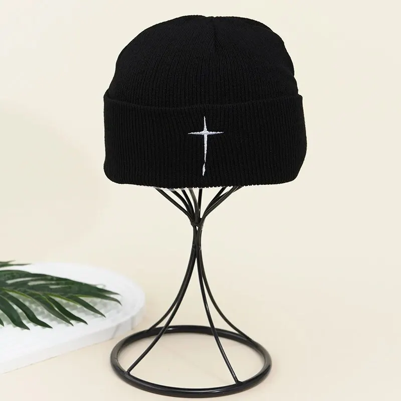 Winter New Beanie Hat For Men and Women Fashion Embroidered Knitted Hat Street Style Hip Hop Hat Outdoor Warm Skiing Hat