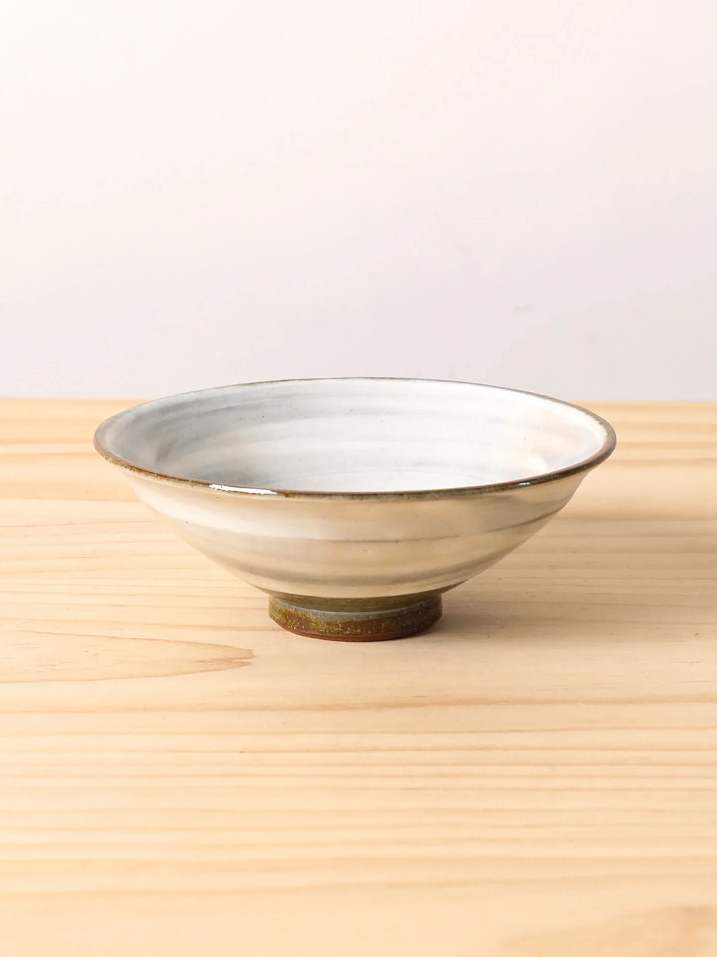 

Чайная чаша Minobu Burnt Handmade, плоская, многофункциональная, в стиле Ваби-Саби, для ежедневного использования, диаметр 4,3 см, прямая