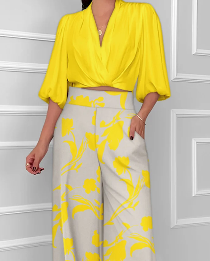 

2 Pieces Outfit Wrap V Neck Crop Blouse and Casual Floral Print Wide Leg Pants Set