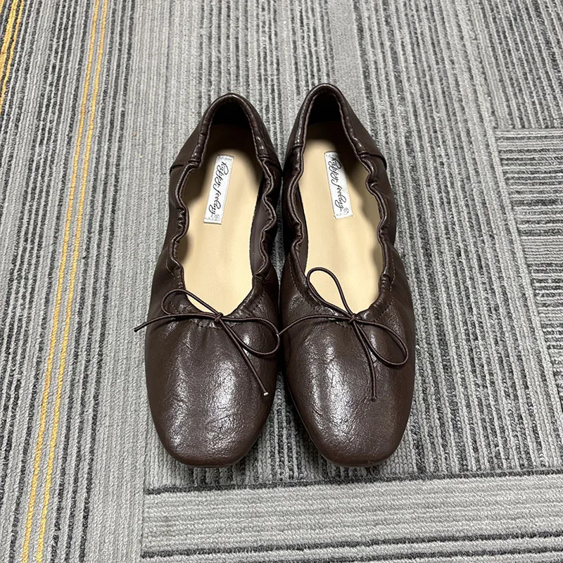 Neu in der Mode: Weiche Damen-Ballerinas mit flachem Absatz, lässige, flache Damenschuhe zum Hineinschlüpfen, mit Schmetterlingsknoten. – Detail 18