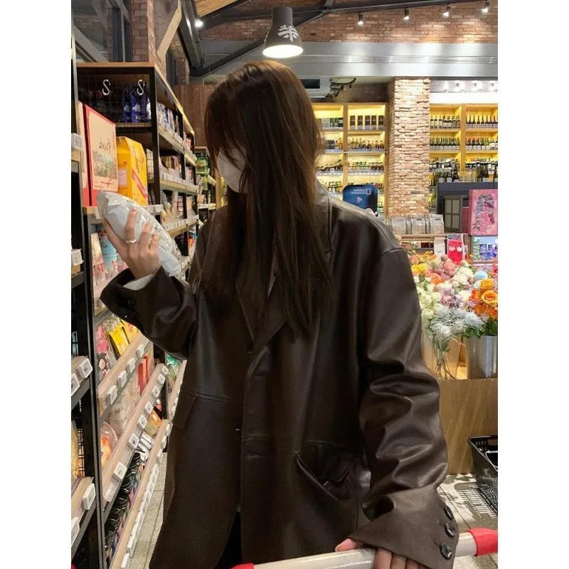 بدلة جلدية ربيعية جديدة على الطراز الكوري للنساء وسترة جلدية فضفاضة للخريف الجديد معطف نسائي عصري ورجعي #3