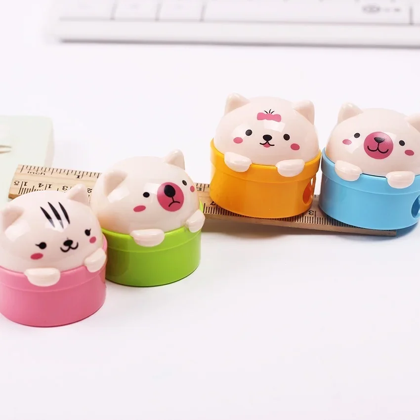 2PC Stationery Double Holes Pencil Sharpener Cartoon Cat and Bear Plastic   for Kids Student School Color Set