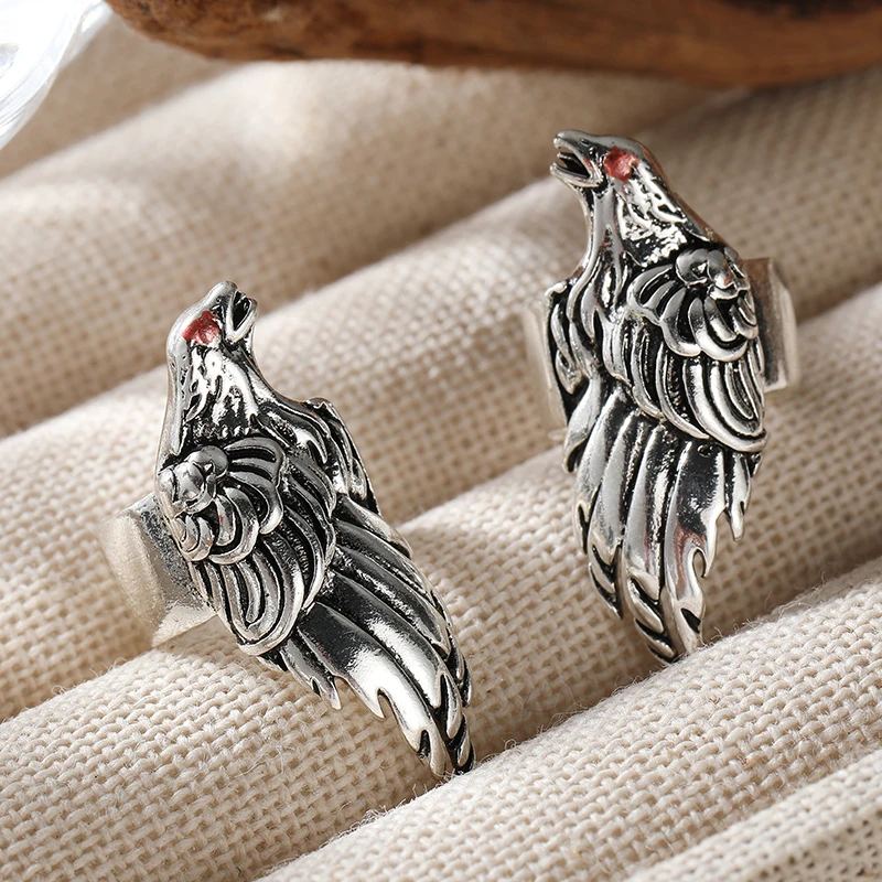 Gothic Style Vintage Design Hand Carve Vulture Clip Earrings for Unisex Punk Personalized Daily Party Anniversary Trendy Jewelry