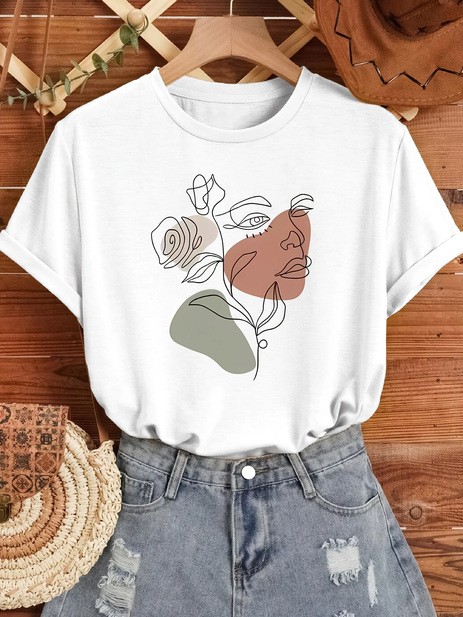 Women'S Casual Crew Neck Short Sleeve T-Shirt with Floral Abstract Face Print Floral Print Top Medium Stretch Fabric