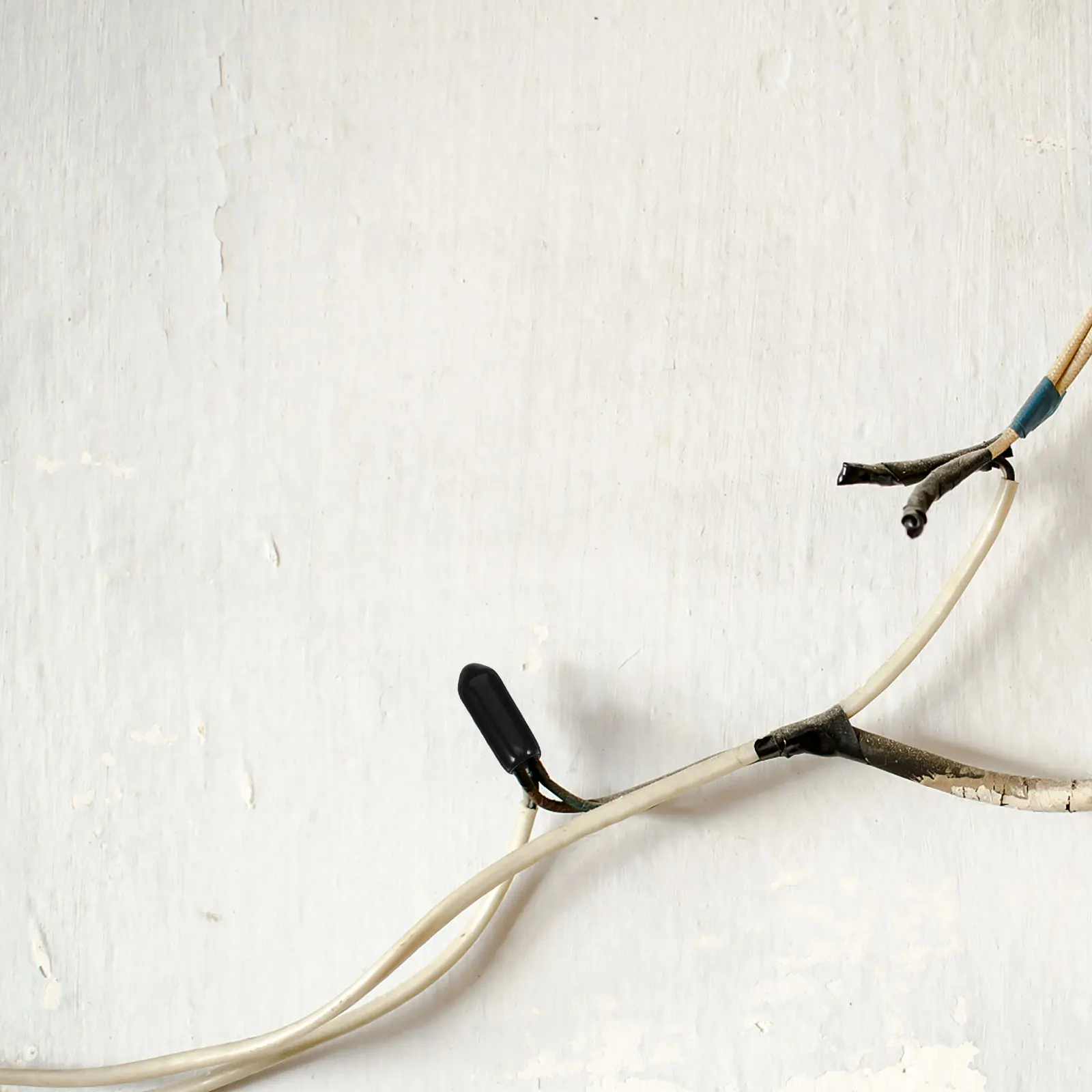 100 قطعة من قبعات الحماية البلاستيكية باللون الأسود 4.5 مللي متر واقيات خيط المسمار المرن لقضيب أنابيب حماية نهاية مسمار الأسلاك الكهربائية