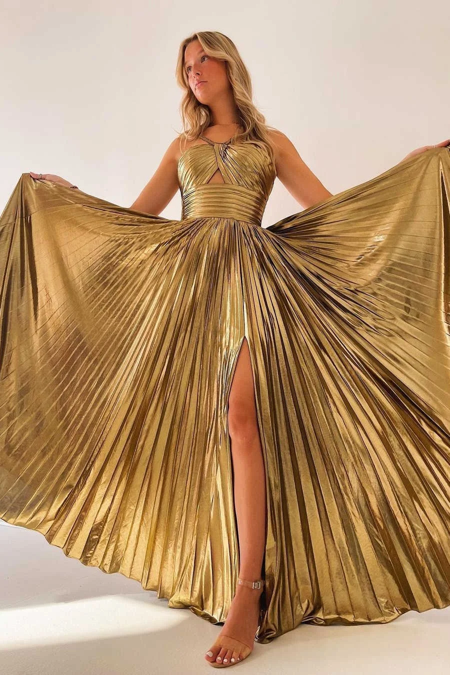 

Gold Metallic Satin A-line Prom Dresses Dazzling Spaghetti Straps Hollowed Side Slit Cocktail Party Gowns Cheerleading Dress