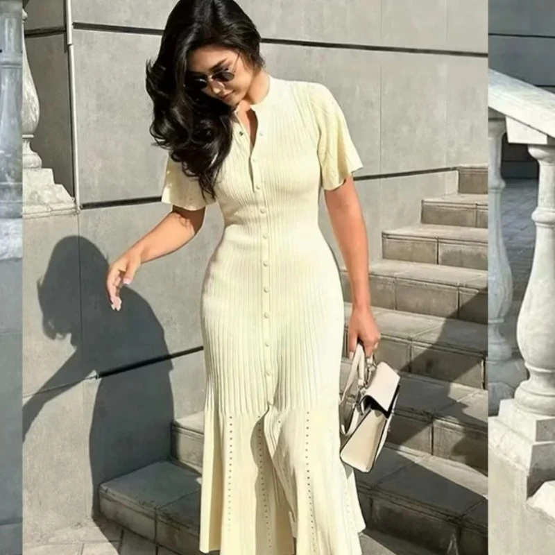 

Fashion Simple Solid Color Button Short Sleeve Slim Knit Dress Custom Suit