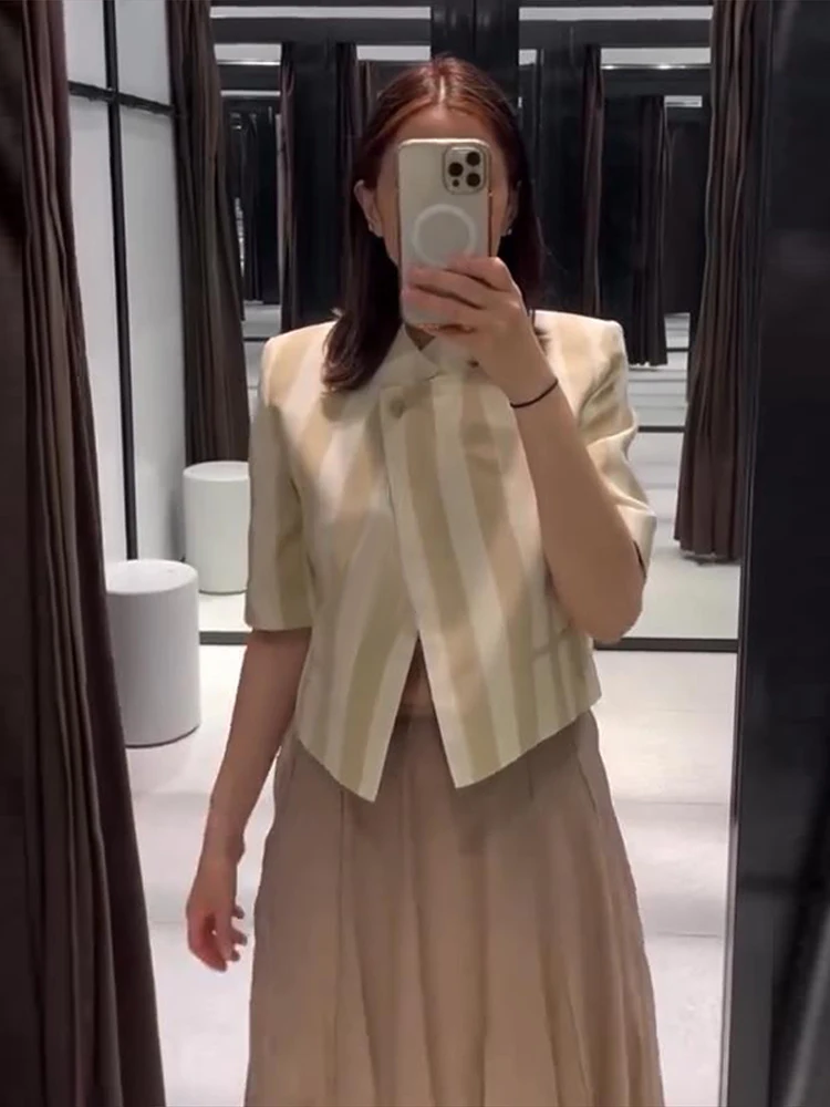 Kurzärmeliger Gestreifter Cropped-Anzugblazer für Damen, Eleganter Stehkragen, Einreihig mit Seitlicher Knopfleiste, Lockerer Mantel, Schicker Damen-Pendler-Oberteil – Detail 12