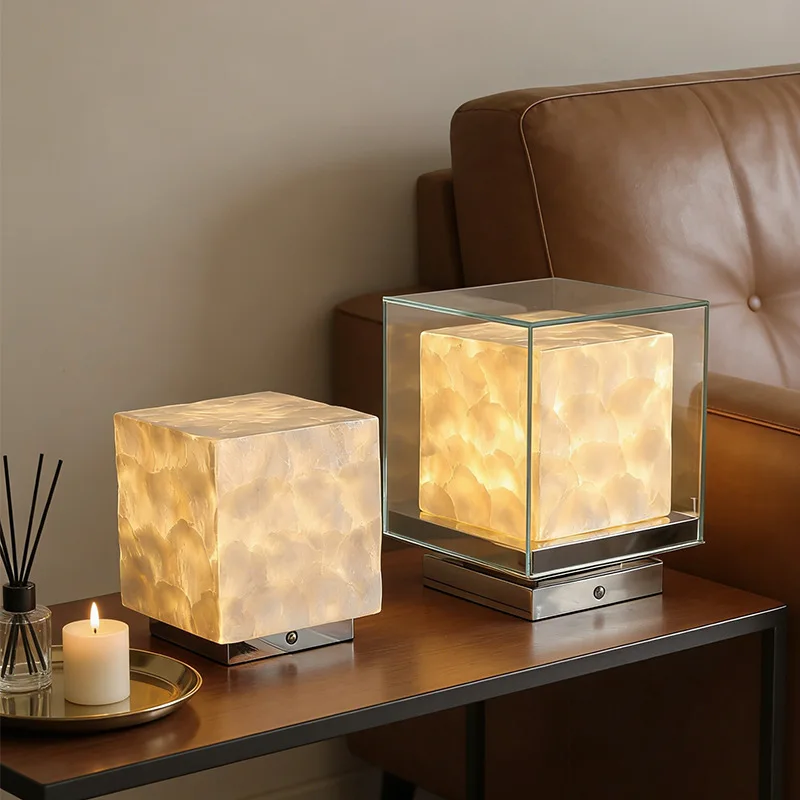 

Hotel designer mica sheet desk lamp, bedroom bedside French restaurant charging portable and warm