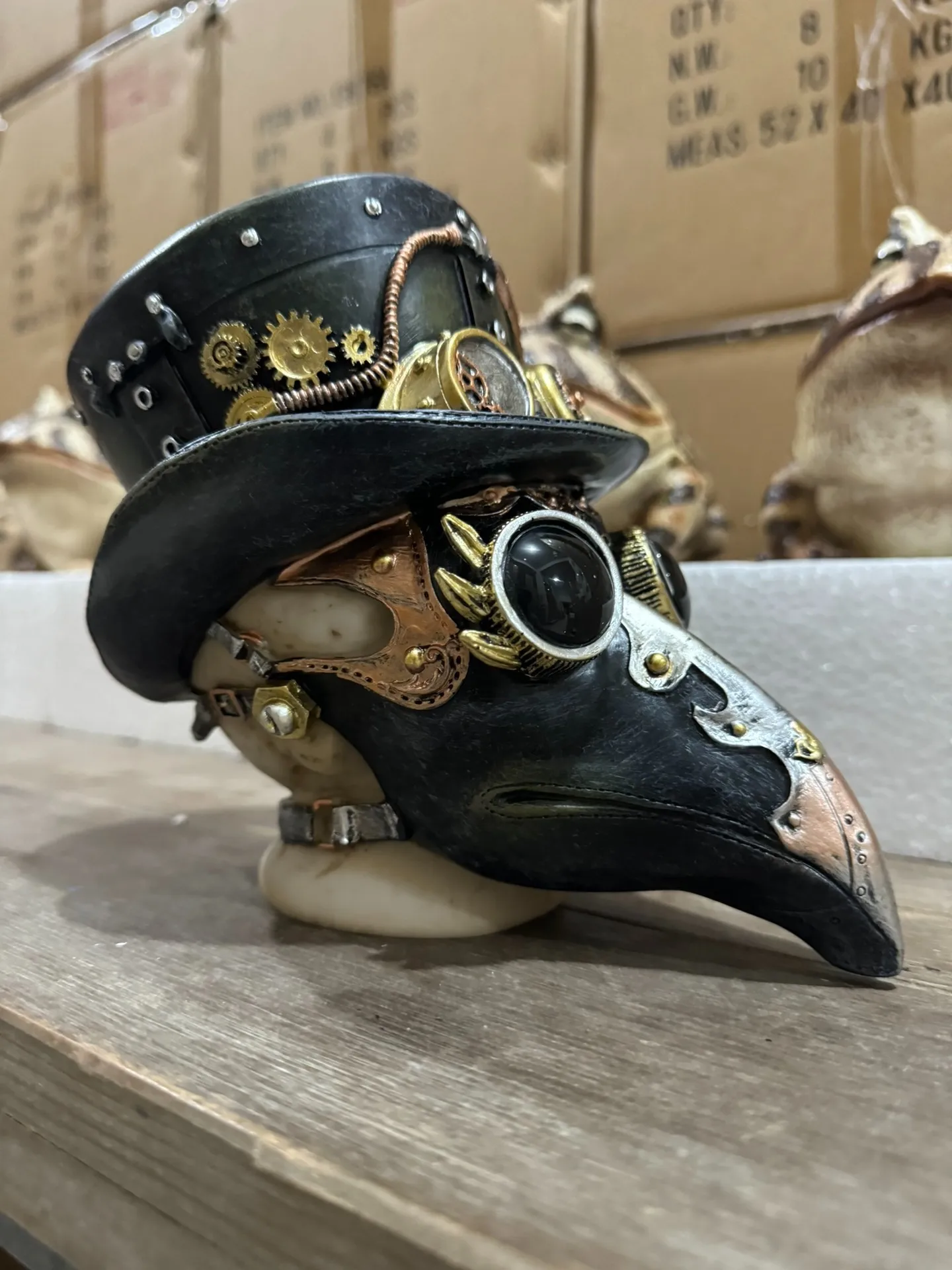تمثال طبيب طاعون Steampunk من العصور الوسطى كهدية