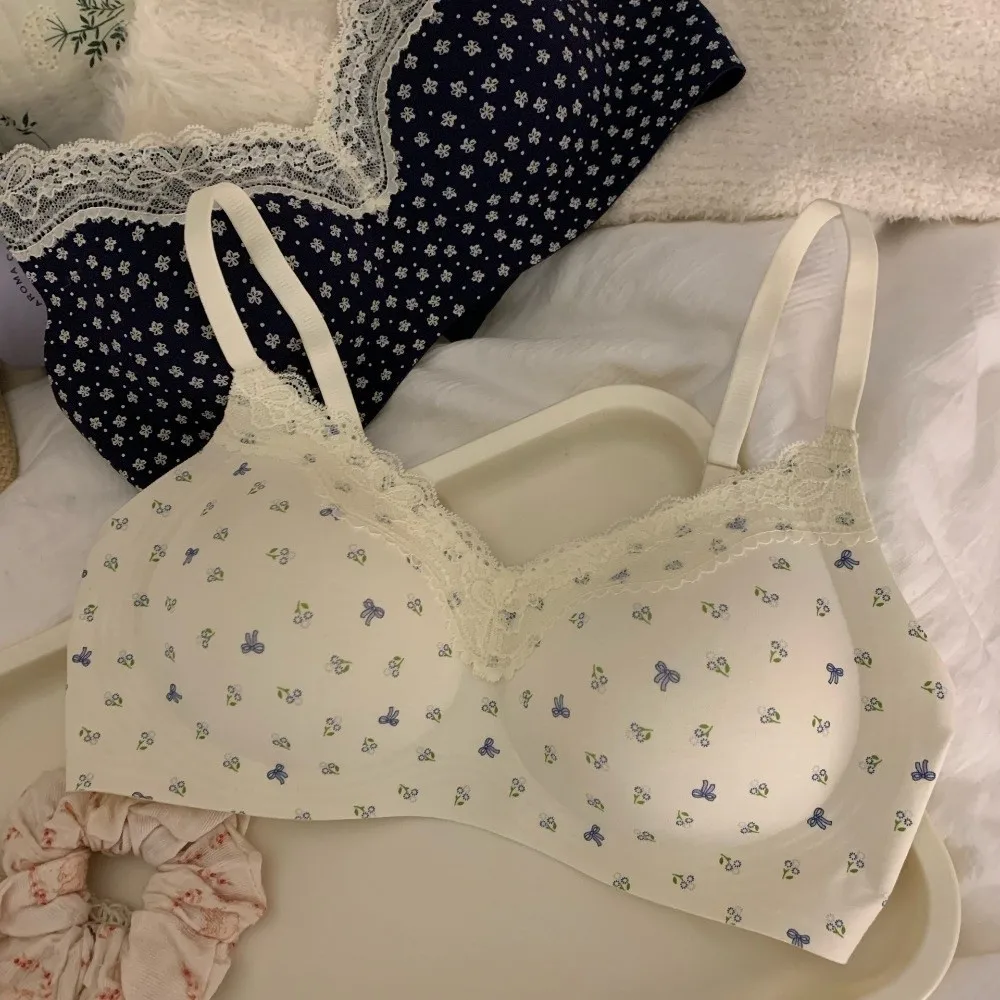 Floral Pattern Breathable Small Chest Bra Lace Edge Sweet Style No Underwire Bra Comfort Lace Bra Student Girl