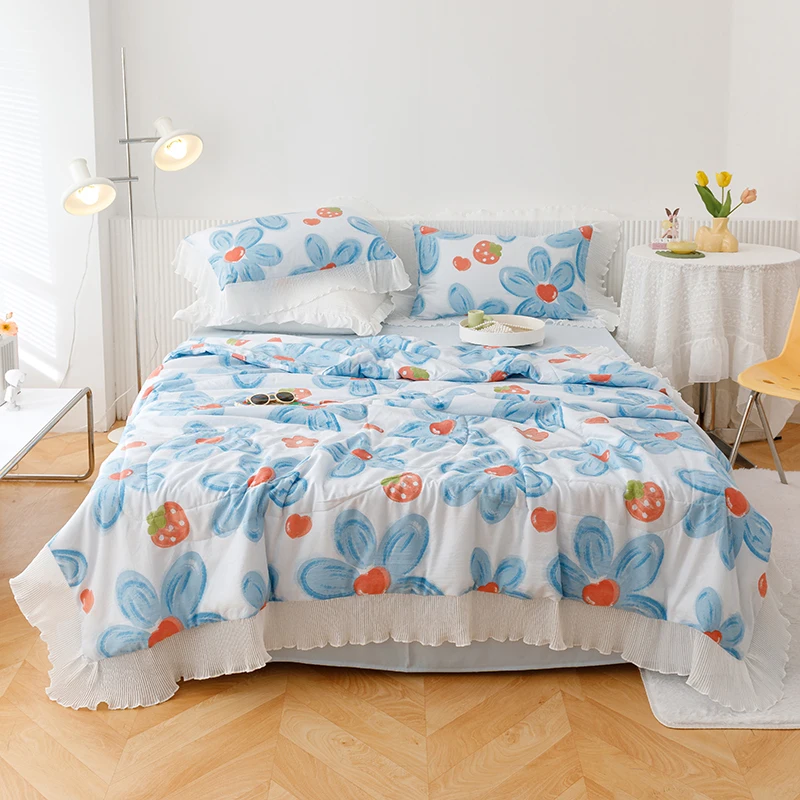 

Floral Pattern Quilt Summer Quilted Quilt with Lace Edge Boys Girls Bedroom Decor Soft Breathable Multi-purpose Thin Blanket