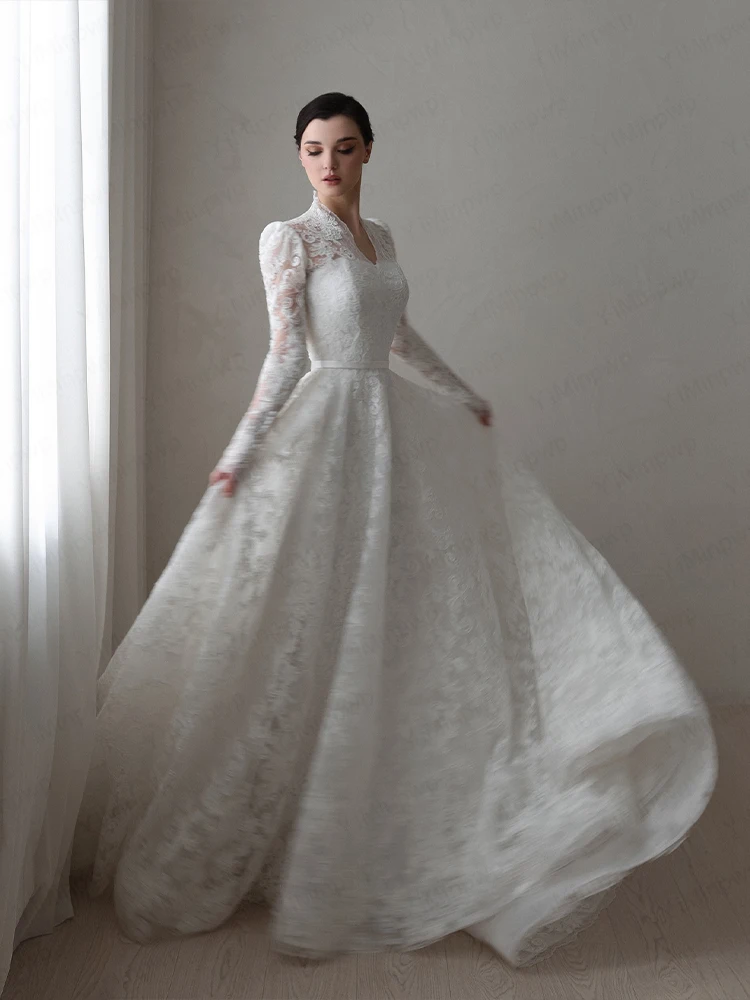 Spitze Brautkleider V-Ausschnitt Langarm A-Linie Elegantes Brautkleid Sweep Zug Kirche Brautkleid Maßgeschneiderte Robe de Mariée
