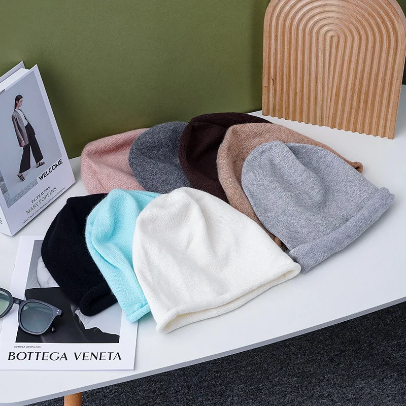 หมวกไหมพรมสีเทาเนื้อนุ่มยืดหยุ่น รุ่นใหม่ปี 2026 แฟชั่นสำหรับผู้ชายและผู้หญิง ฤดูใบไม้ร่วง ฤดูหนาว หมวกบีนนี่ทรงหลวม อุ่นสบาย ใส่ได้ทั้งชายและหญิง ทรงโอเวอร์ไซส์ สไตล์ลำลอง