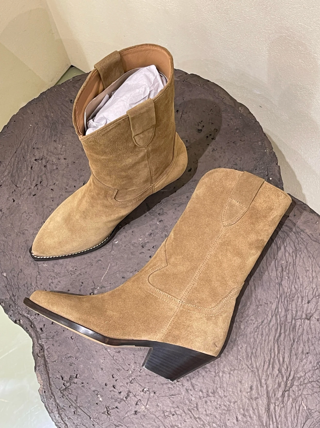 Rena Cenuoilla Retro Pointed Toe Matte Leather Short Boots Women's Versatile British Style Western Straight Tube Boots