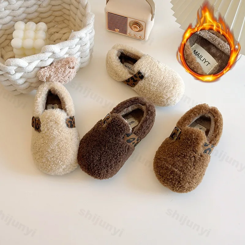 2025 Winter New Girls' Retro Warm Velvet Low Top Single Shoes Childrens Fashion Versatile Plush Comfortable Slip on Cotton Flats