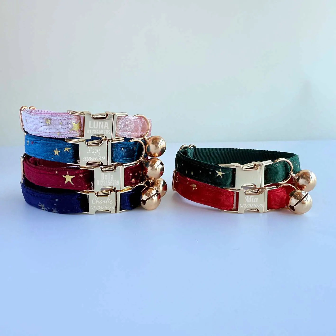 

Personalized Star Pattern Velvet Cat Collar Christmas Red and Green Pet Collar Adjustable Kitten Collar with Bell Pet Accessory