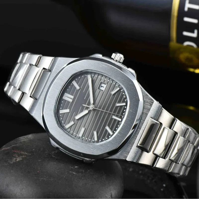 ​ ​ 2025 Orologio al quarzo di lusso da uomo Cristallo di zaffiro 100M Impermeabile Acciaio inossidabile Business Casual Style Data Display