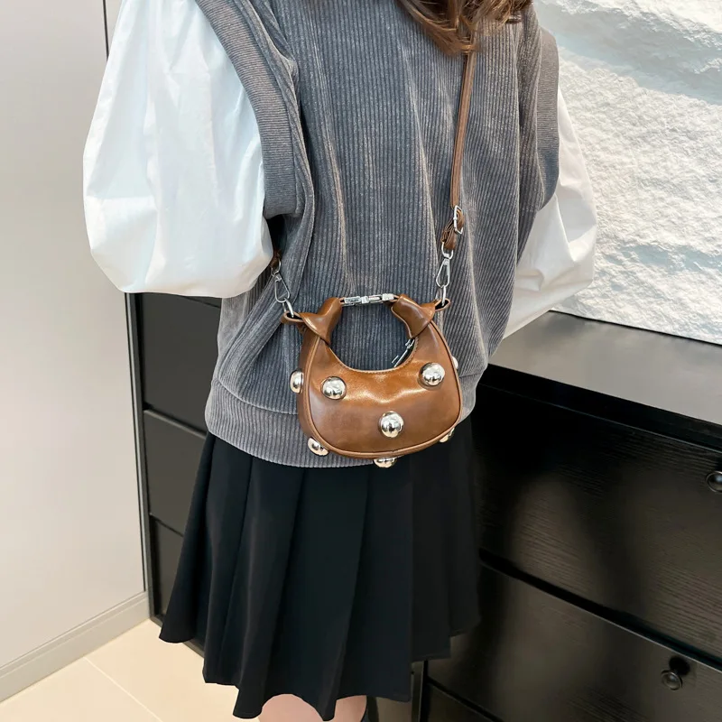 

Spring Women's Designer Underarm Bag Crescent Mini Shoulder Purse Niche Luxury Messenger Crossbody Bag Vegan Leather 숄더백