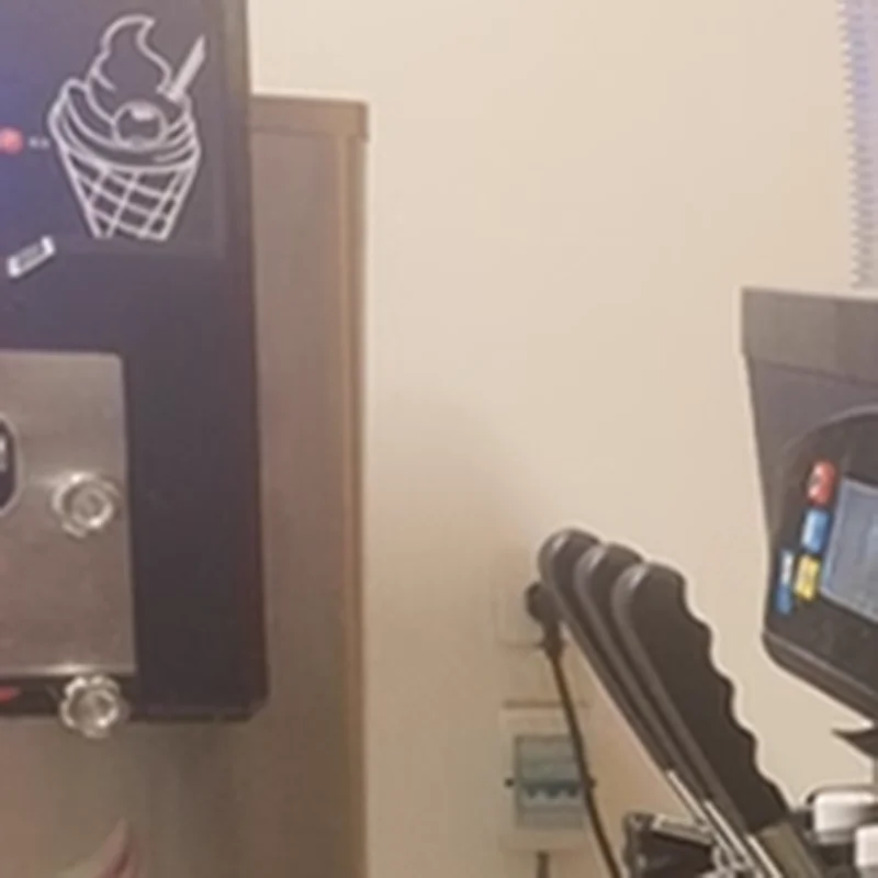 High-Capacity Vertical Three-Head Ice Cream Machine Output for Large Ice Cream Shop & Banquet Hall