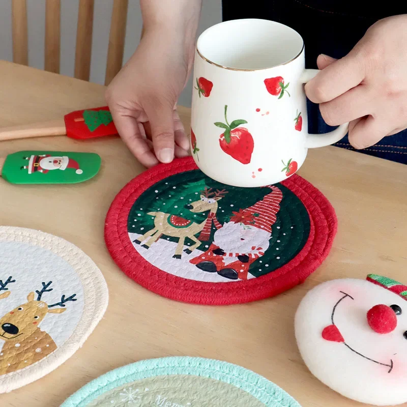 Christmas Printed Round Coasters Elf Snowman Insulated Non-slip  Anti-scald Woven Mat Home and Decoration Kitchen Utensils