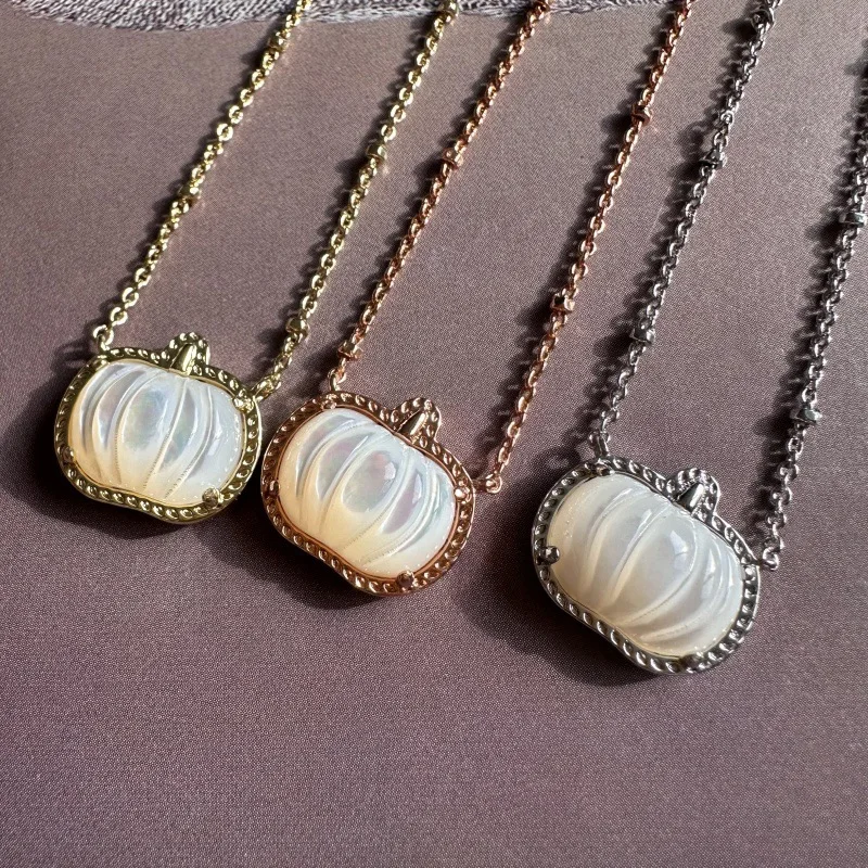 

VKVVA Halloween Ivory Mother-of-Pearl Pumpkin Spooky Mood Pendant Necklace for Women, Fashion Jewelry, Unique Gifts