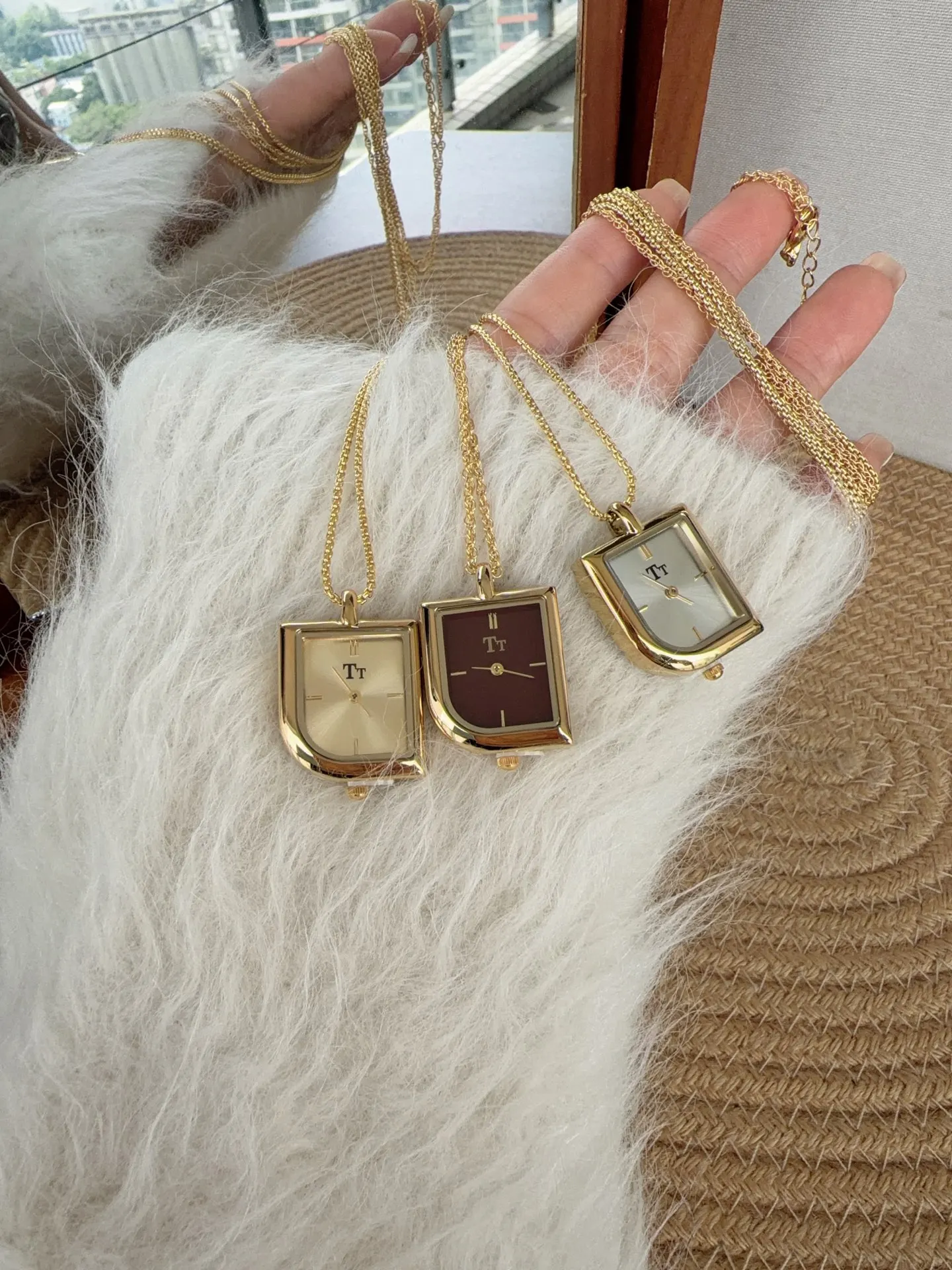 sweater-chain-quartz-pocket-watch-for-women-functional-time-necklace-orologio-mujer-reloj-new-hour-ladies-fashion-pendant-clock